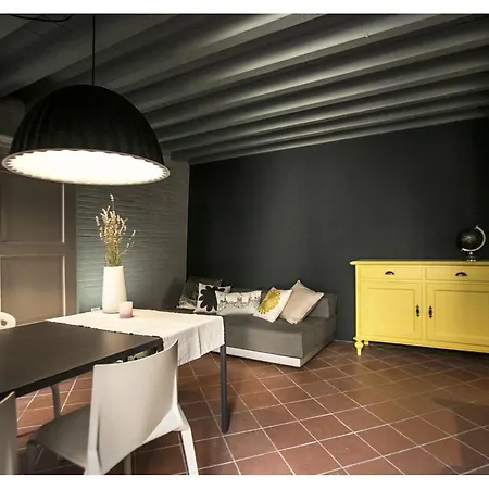 Ca Tugnin Dill Cich 아파트